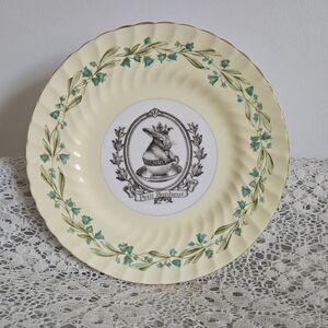 Handcrafted Cream Floral “Petit Bonheur” Rabbit Accent Plate – 8”